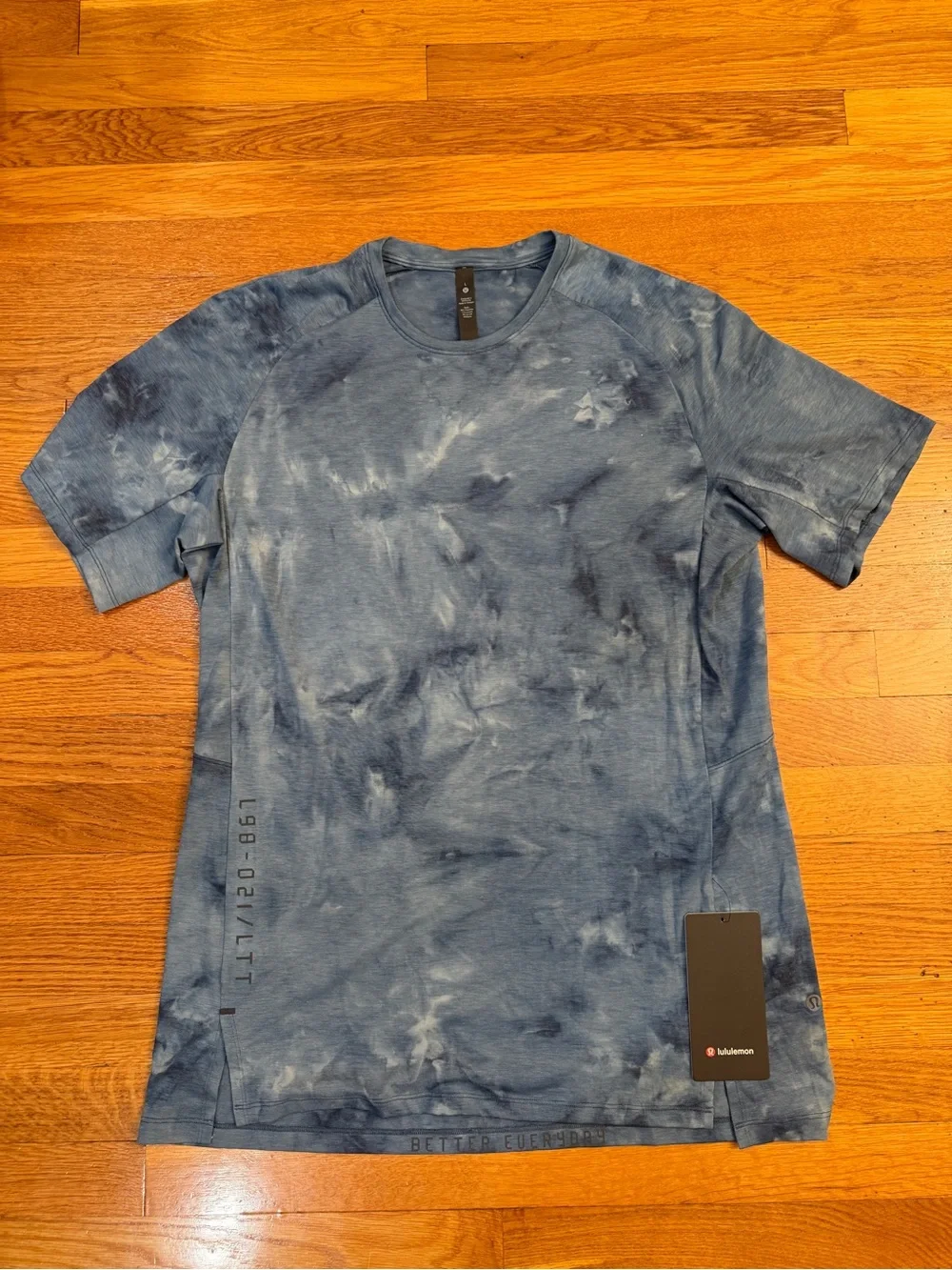 Lululemon Always Agile Short Sleeve Diamond Dye True Navy Chambray - Large NWT